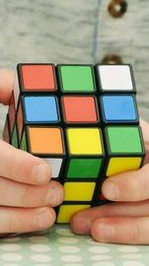 Rumus Rubik 3x3 Khusus Pemula, Ini 8 Langkah Menyelesaikannya yang Mudah Dipahami