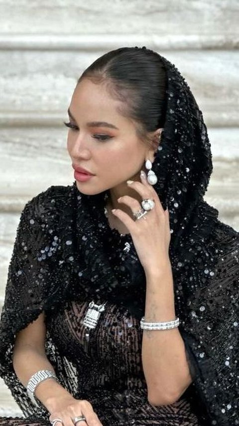 Potret Glamor Karraminah Clarisse Jefri Bolkiah, Sepupu Pangeran Mateen