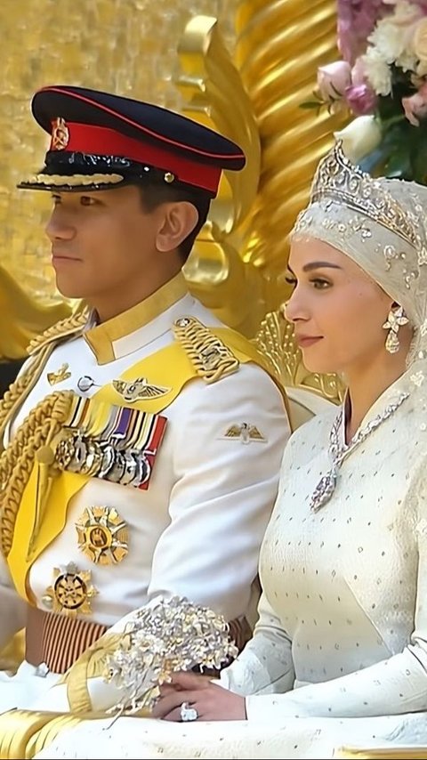 Revealed, Prince Abdul Mateen and Anisha Rosnah's Super Luxurious Wedding Souvenir