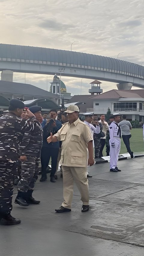 Prabowo Lepas KRI dr Radjiman Kirim Bantuan ke Gaza: Saudara akan Melewati Kawasan Laut Berbahaya