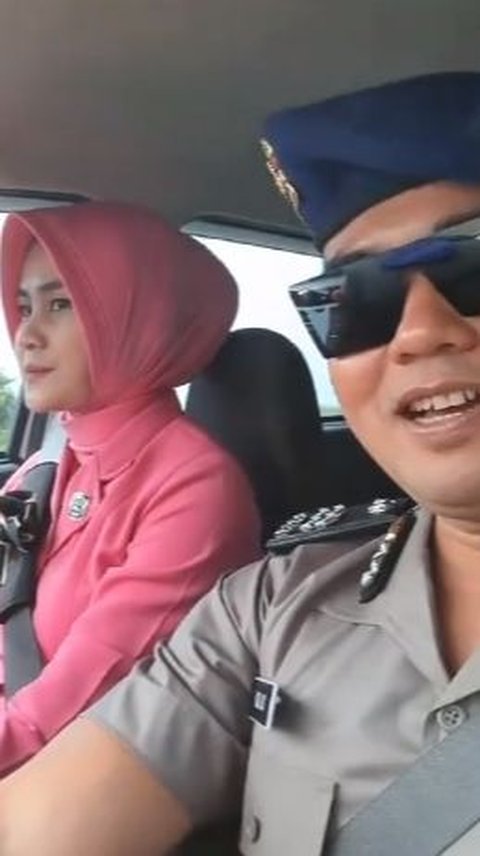 Disopiri Sang Istri, Sikap Polisi ini di Dalam Mobil Ramai Jadi Sorotan