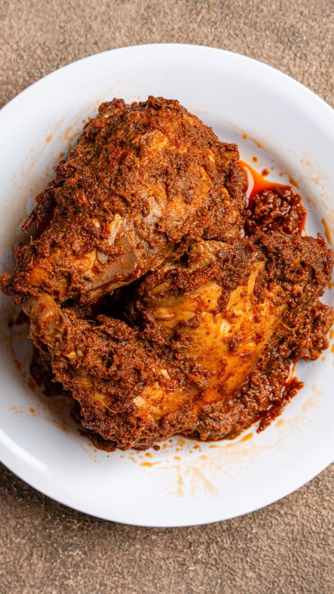 Fried Chicken with Javanese Sour Sauce, Warm Meal for Your Beloved