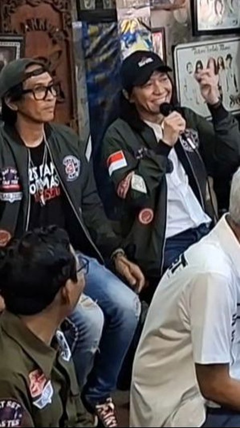 VIDEO: Slank Berjaket Top Gun Dukung Ganjar, Kasih Salam Metal & Revolusi Cinta