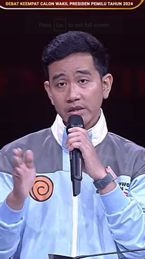 Momen Gibran Pakai Jaket Naruto dan Bordir One Piece di Debat Cawapres