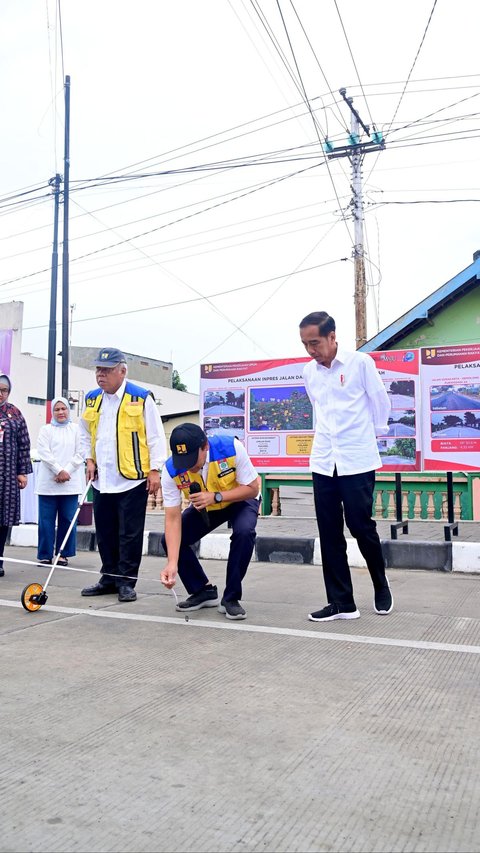 Rombongan Presiden Melintas di Temanggung Warga Teriaki Ganjar, Ini Reaksi Jokowi