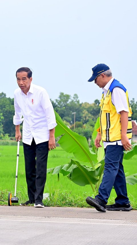 Cerita Perbaikan Jalan Rusak di Jateng Sudah Dibeton, Jokowi Singgung Lampung