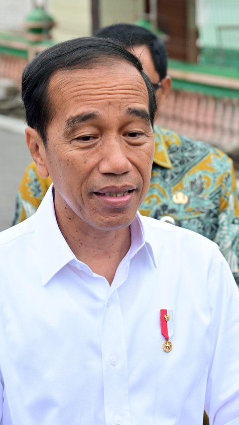 Jokowi Indirectly Criticizes Damaged Road in Central Java: Hasn't Been Fixed for Years