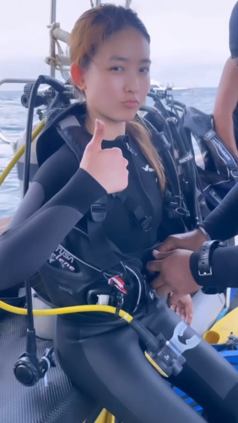 Serunya Natasha Wilona saat Diving Bareng Karen Vendela Mantan Boy William, Penampilannya Disebut Makin Cantik