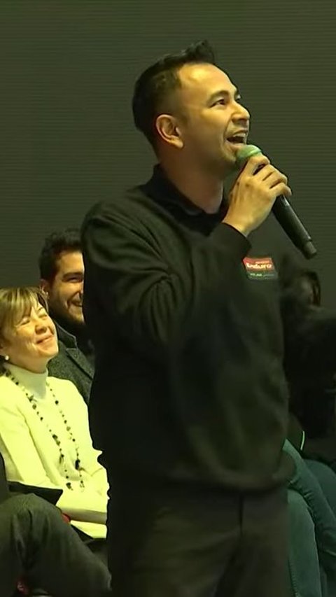 Momen Raffi Ahmad Ngomong Bahasa Inggris di Depan Valentino Rossi, Netizen 'Deg-degan Tumben Lancar'
