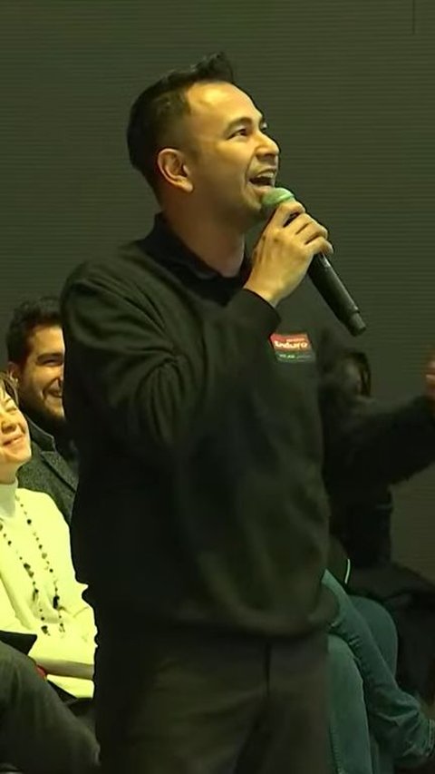 Raffi Ahmad Ngomong Bahasa Inggris di Depan Valentino Rossi, Netizen Malah Deg-degan Sendiri