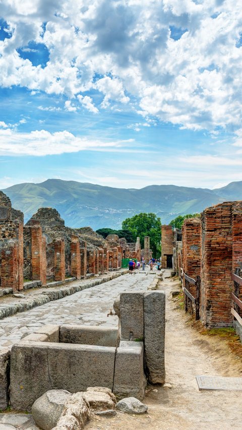 Korban 'Kutukan Pompeii' Ungkap Kejadian Menyeramkan Usai Curi Batu di Reruntuhan Kota Kuno