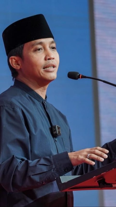 Profil Raja Juli Antoni: Berdarah Riau, Aktivis Hingga Politikus