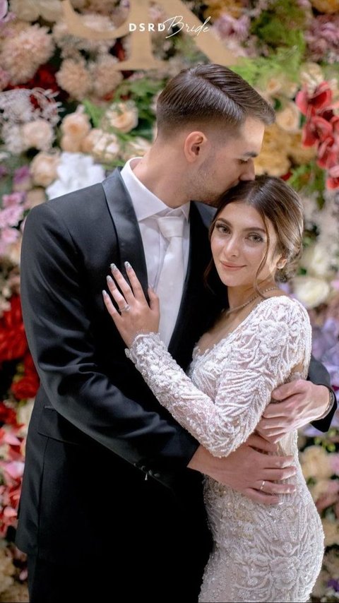 Sederet Potret Pernikahan Sarah Keihl yang Indah, Dihelat Dengan Penuh Romantisme Setelah Kekasihnya Melamarnya di helikopter