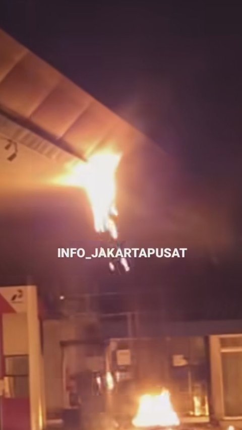 Detik-Detik SPBU di Johar Baru Terbakar, Kerugian Ditaksir Capai Rp102 Juta