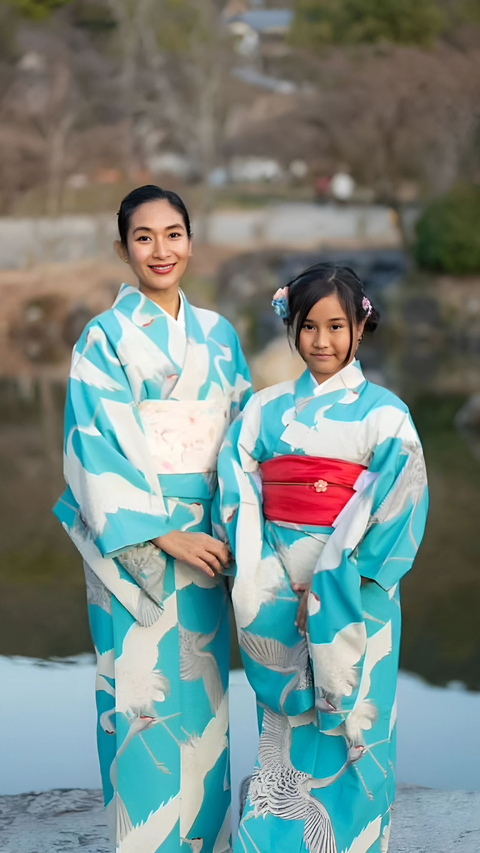 Super Cute, Potret Happy Salma dan Putrinya Cosplay Jadi Perempuan Jepang