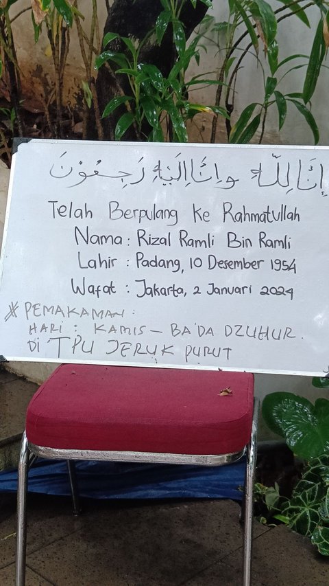 Suasana Rumah Duka Rizal Ramli di Jaksel, Penuh Karangan Bunga Termasuk dari Presiden Jokowi