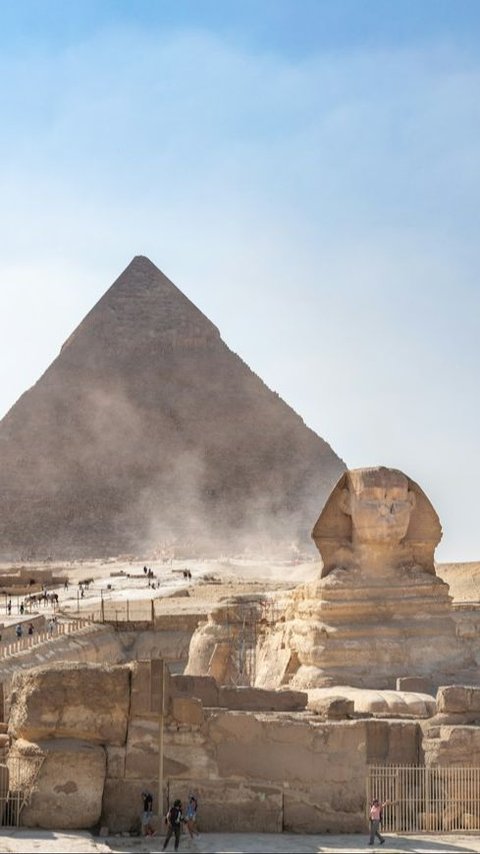 Peneliti Temukan Makam Mesir Kuno Penuh Mantra Pengusir Ular di Dinding, Efeknya Tak Disangka