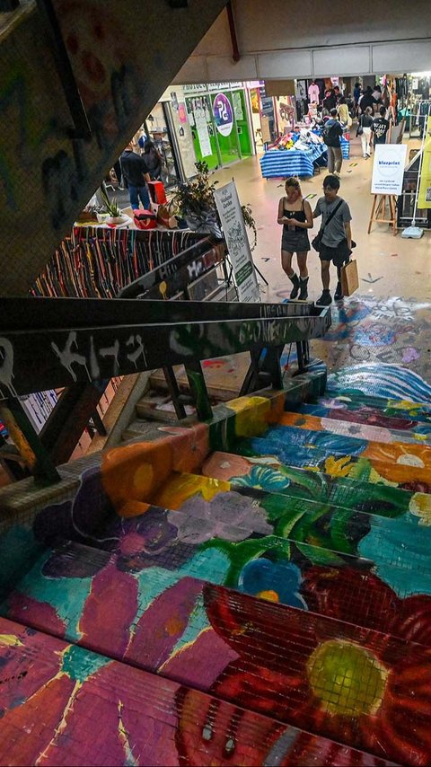 FOTO: Denyut Mal Terbengkalai di Singapura Hidup Kembali Berkat Seniman Grafiti