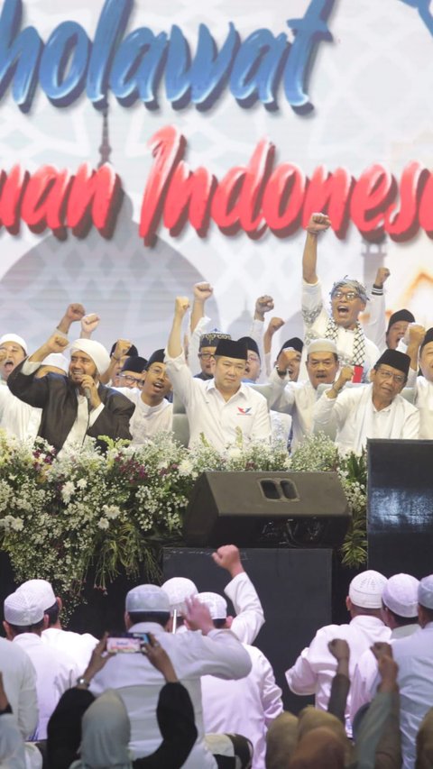 FOTO: Momen Cawapres Mahfud MD Hadiri Sholawat Persatuan Indonesia di Cibinong Bogor