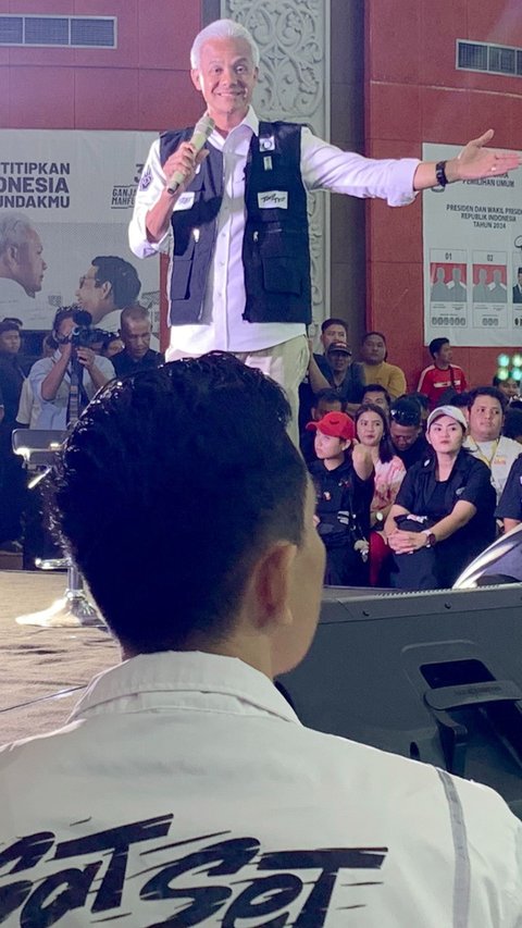 Dialog dengan Gen Z di Pontianak, Ganjar Senang Anak Muda Peduli Demokrasi