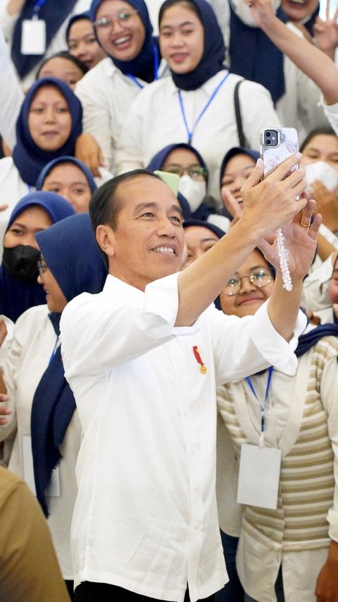 Jokowi untuk AO dan Nasabah PNM: Saya Sangat Menghargai Kerja Keras Semuanya