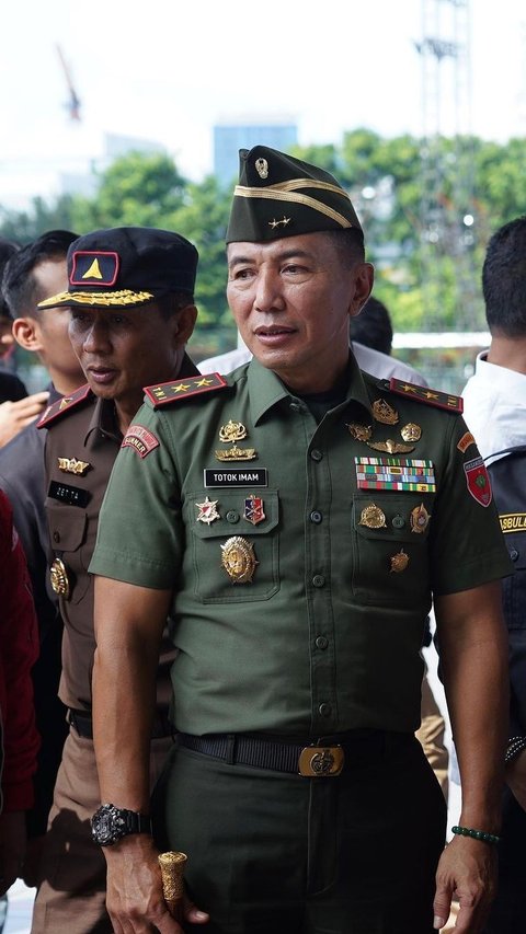 Tak lagi Pegang Komando Kodam, Jenderal Bintang 2 TNI Tulis Pesan Menyentuh Singgung Nama Besar
