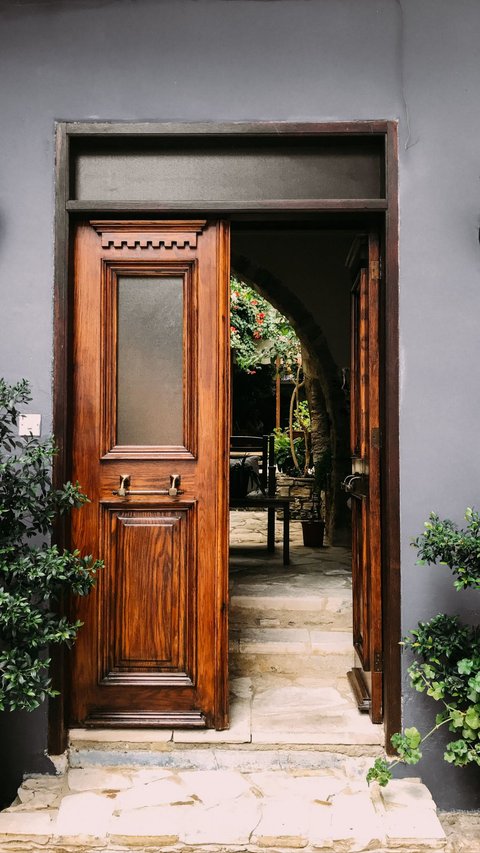 7 Positions of House Doors that Bring Blessings, so that Your Future Fortune is not Blocked