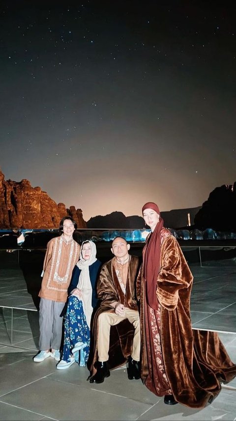 Potret Bunga Citra Lestari Liburan ke Al Ula Ramai Dihujat, Mulai dari Gaya Hijab Hingga Disebut Kunjungi Kota yang Dihindari Rasul