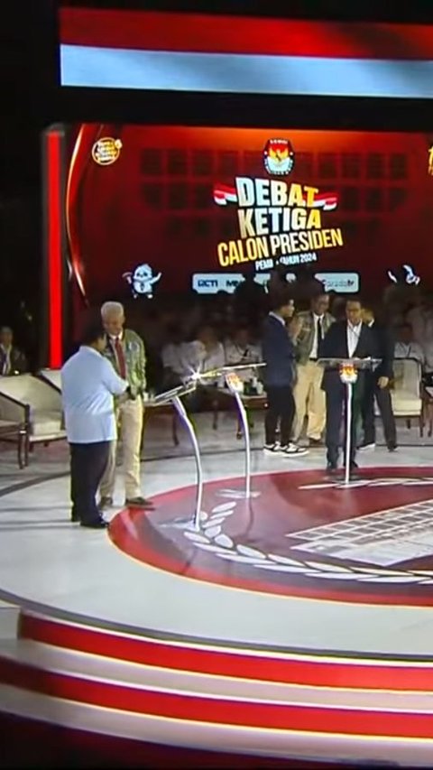 VIDEO: Prabowo Vs Anies di Debat, Tak Salam hingga Pose Tolak Pinggang