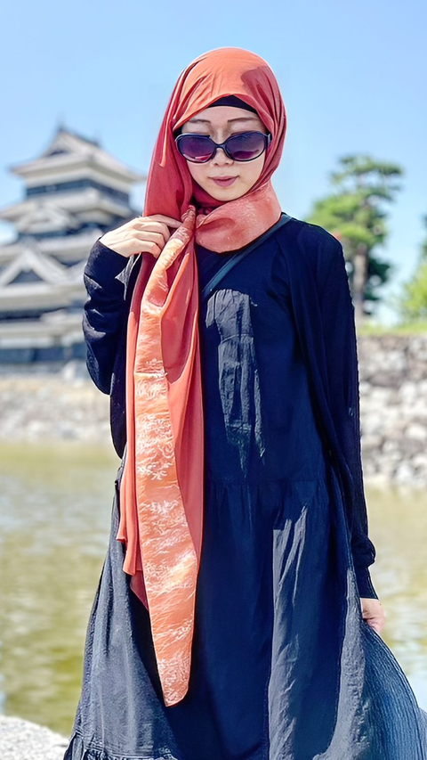 Unik Banget, di Jepang Ada Penjual Hijab dari Kimono Klasik