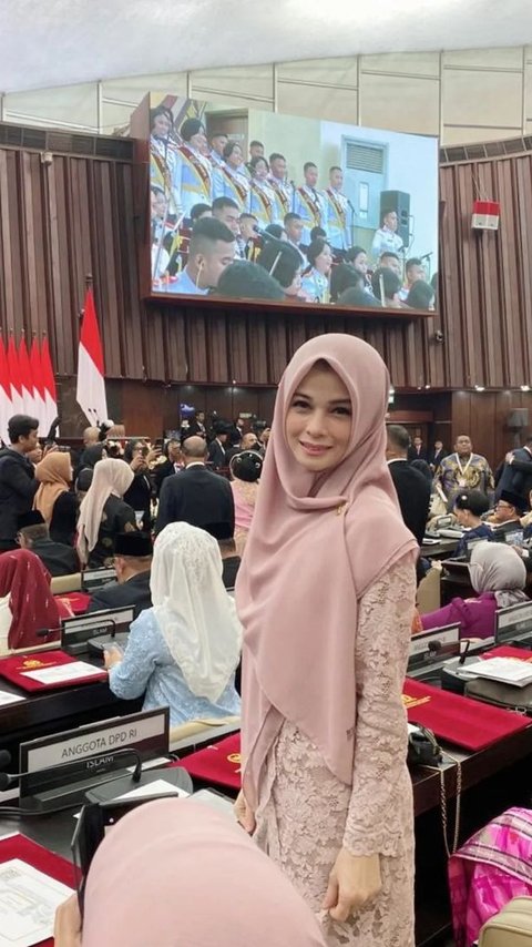 Pernah Dapat Julukan Ratu Sinetron, Ini 7 Potret Cantik Jihan Fahira yang Kini Jadi Anggota DPR