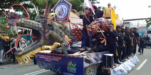 Pawai Budaya Rangkaian Iraw Tengkayu Hadirkan Keberagaman