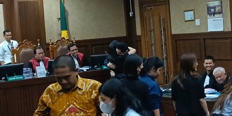 Bahasa Cinta Harvey Moeis-Sandra Dewi di Ruang Sidang Perkara Korupsi Timah