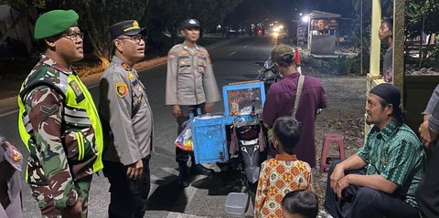 TNI dan Polri Gelar Patroli Gabungan, Dengarkan Masalah Warga di Musim Pemilu