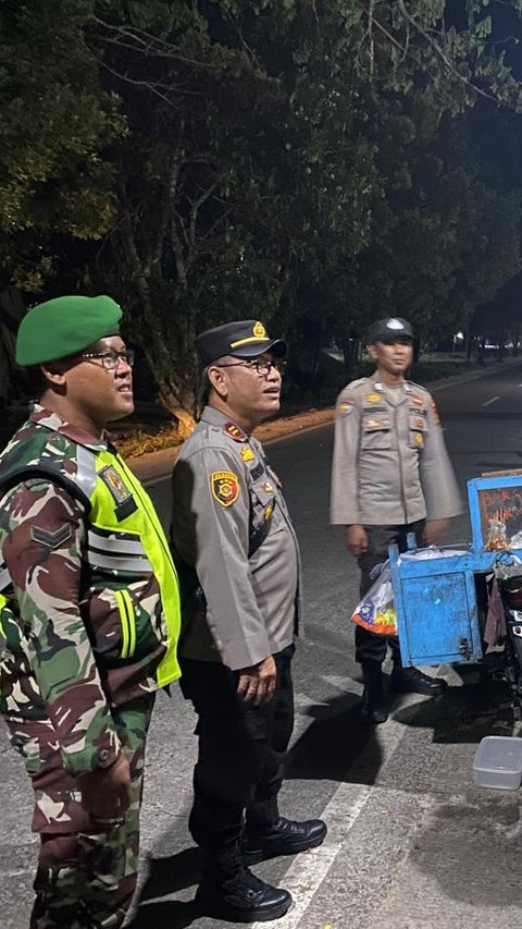 TNI dan Polri Gelar Patroli Gabungan, Dengarkan Masalah Warga di Musim Pemilu