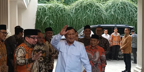 VIDEO: Wajah Semringah Prabowo Didatangi Elite PKS 