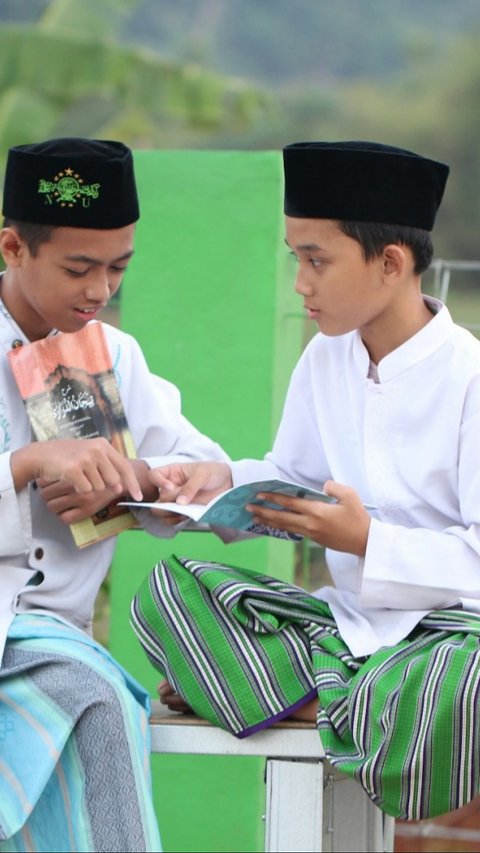 Memperkuat Perekonomian Berbasis Pesantren