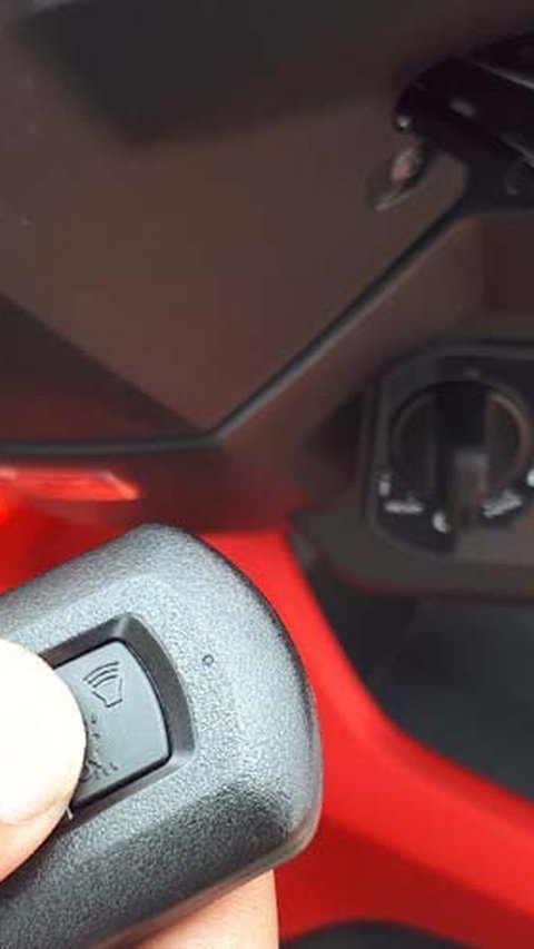 Remote Keyless Sepeda Motor Aman Jika Terkena Air Hujan? Ini Faktanya