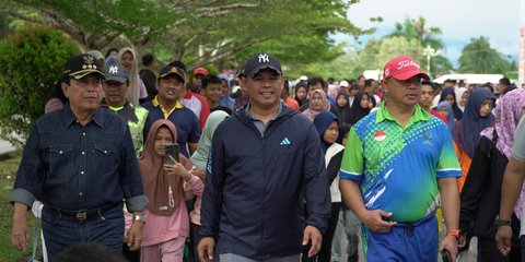 Jalan Sehat Bersama Ribuan Warga Dalam Rangka HUT Rohul Ke 25, Kapolres Ajak Ciptakan Pilkada Damai