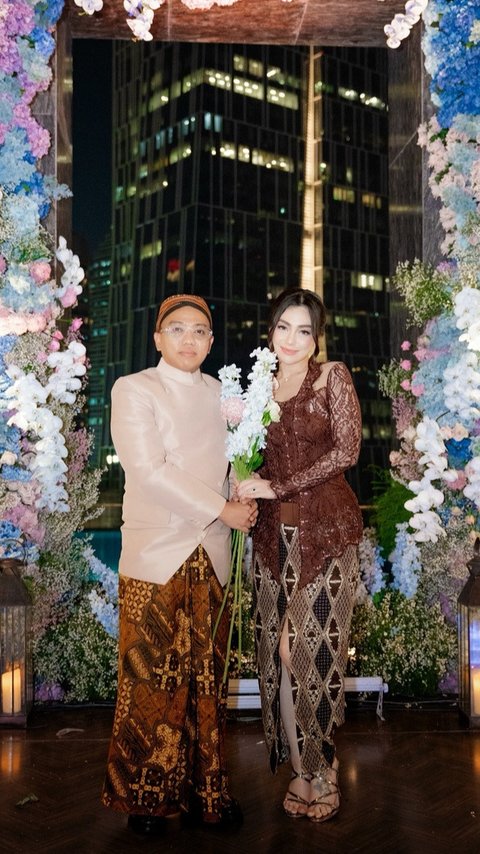 Momen Celine Evangelista 'Dilamar' Aan Story Jadi Sorotan, Tampil Cantik dan Anggun Berkebaya