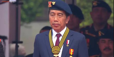 Jelang Pensiun, Jokowi Dapat Kado Istimewa dari Sang Anak Bikin Bahagia Seumur Hidup