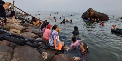 Mengunjungi Pantai Boom yang Unik di Lampung Selatan, Bisa Terapi Air Panas di Pinggir Laut