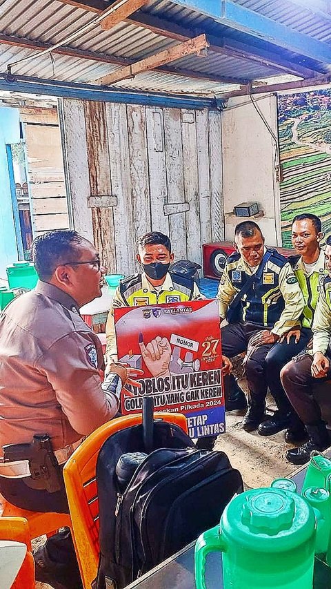 Personel Polri Disebar Ajak Publik Kawal Pilkada Damai