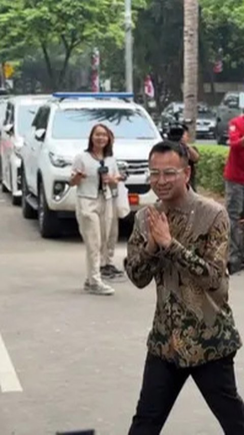 Temui Prabowo Pakai Baju Batik, Taufik Hidayat Siap Gabung ke Kabinet