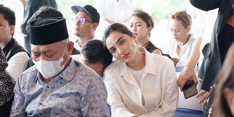 Dihujat Karena Buat Konten saat Melayat ke Mendiang Benny Laos, Ashanty Akhirnya Buka Suara