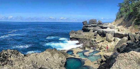 Eksotisme Pantai Kedung Tumpang Tulungagung, Ada Kolam Jernih Dikelilingi Karang hingga Mitos Tak Boleh Bawa Jeruk