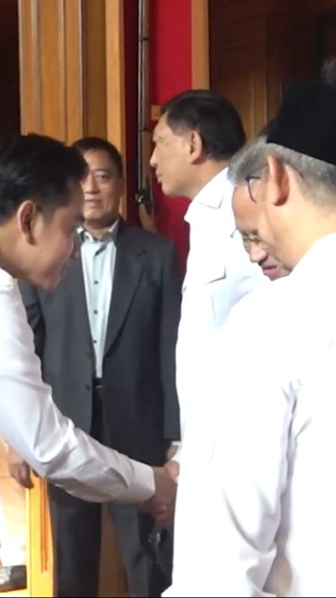 Mengintip Hangatnya Suasana Pembekalan di Rumah Prabowo, Para Calon Menteri Berbaju Putih