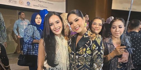 Potret Beby Tsabina Hadiri Acara Tutur Batik, Cantik Berkelas saat Kumpul Bareng Ibu-ibu Pejabat