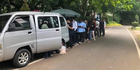 Suzuki Carry jadi 'Warteg Mobil' di Depan Rumah Menteri, Disediakan Tempat dan Tak Pernah Diusir