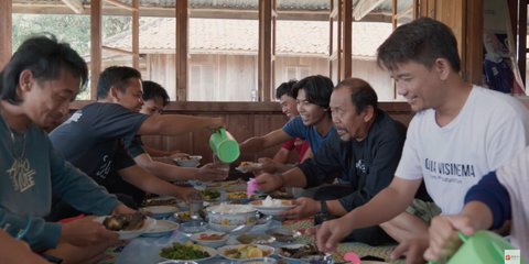 Uniknya Tradisi Nyeruit, Cara Masyarakat Lampung Jalin Silaturahmi dengan Makan Bareng Pakai Sambal